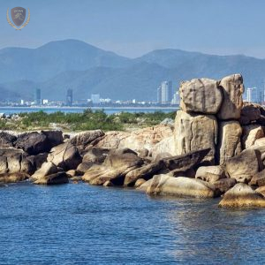 Hon Chong Hon Vo Promontory - Vietnam Limousine
