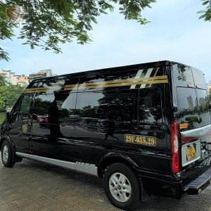 Danang to Lao Bao Border limousine