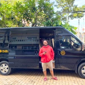 Hue to La Vang Church by limousine