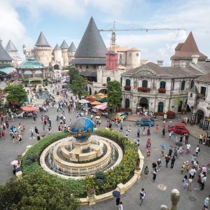 Hoi An To Ba Na Hills By Limousine - Vietnam Limousine