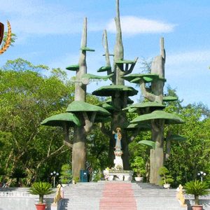 Limousine Da Nang to La Vang Holy Land - Vietnam Limousine