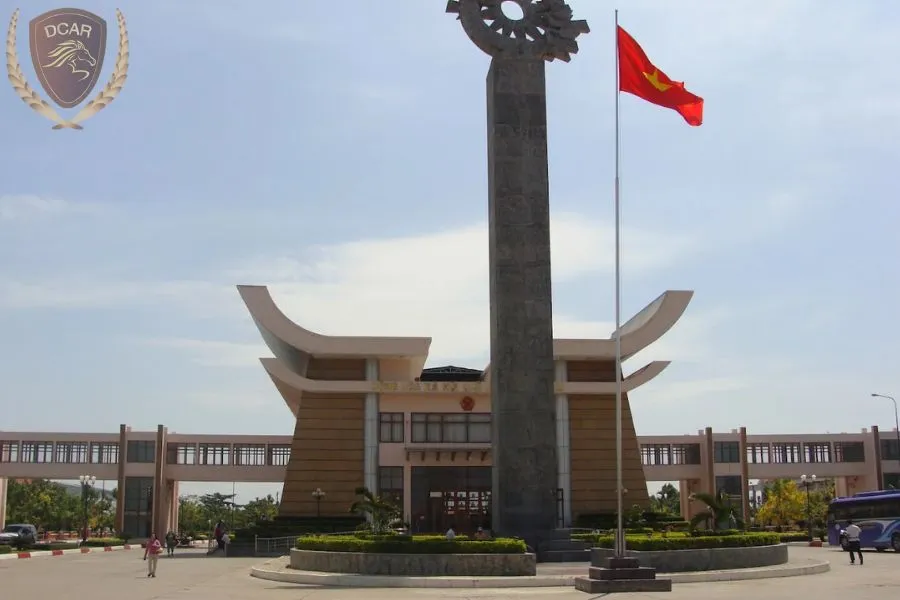 Ho Chi Minh To Moc Bai Border Luxury Car - Vietnam Limousine