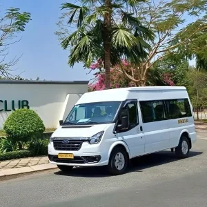 Ho Chi Minh To Moc Bai Border Luxury Car - Vietnam Limousine
