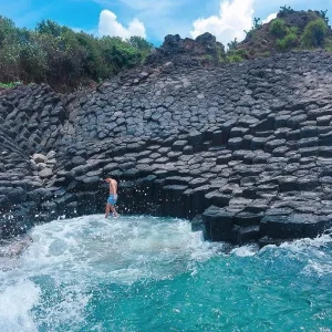 Nha Trang To Phu Yen Luxury Car - Vietnam Limousine