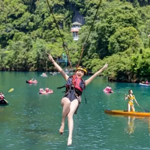 Hanoi To Phong Nha Luxury Car - Vietnam Limousine