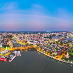 Ho Chi Minh To Rach Gia Luxury Car - Vietnam Limousine