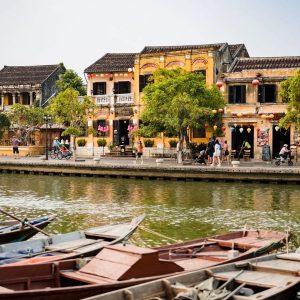 Hoi An to Bach Ma National Park Limousine - Vietnam Limousine