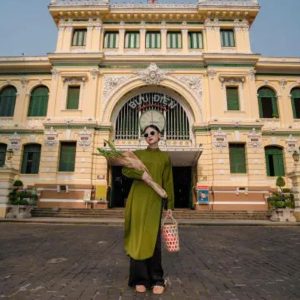 Saigon to Buon Ma Thuot limousine - Vietnam Limousine