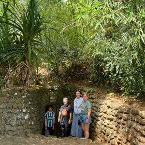 Limousine Hue to Vinh Moc Tunnels - Vietnam Limousine