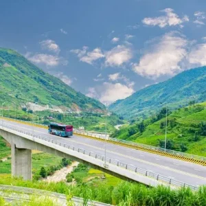 Ninh Binh To Sapa Luxury Car - Vietnam Limousine