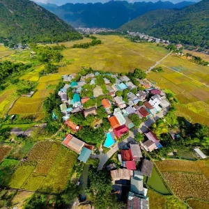 Ninh Binh To Mai Chau Limousine Service - Vietnam Limousine
