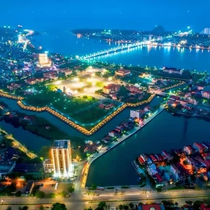 Ninh Binh To Dong Hoi By Luxury Car - Vietnam Limousine